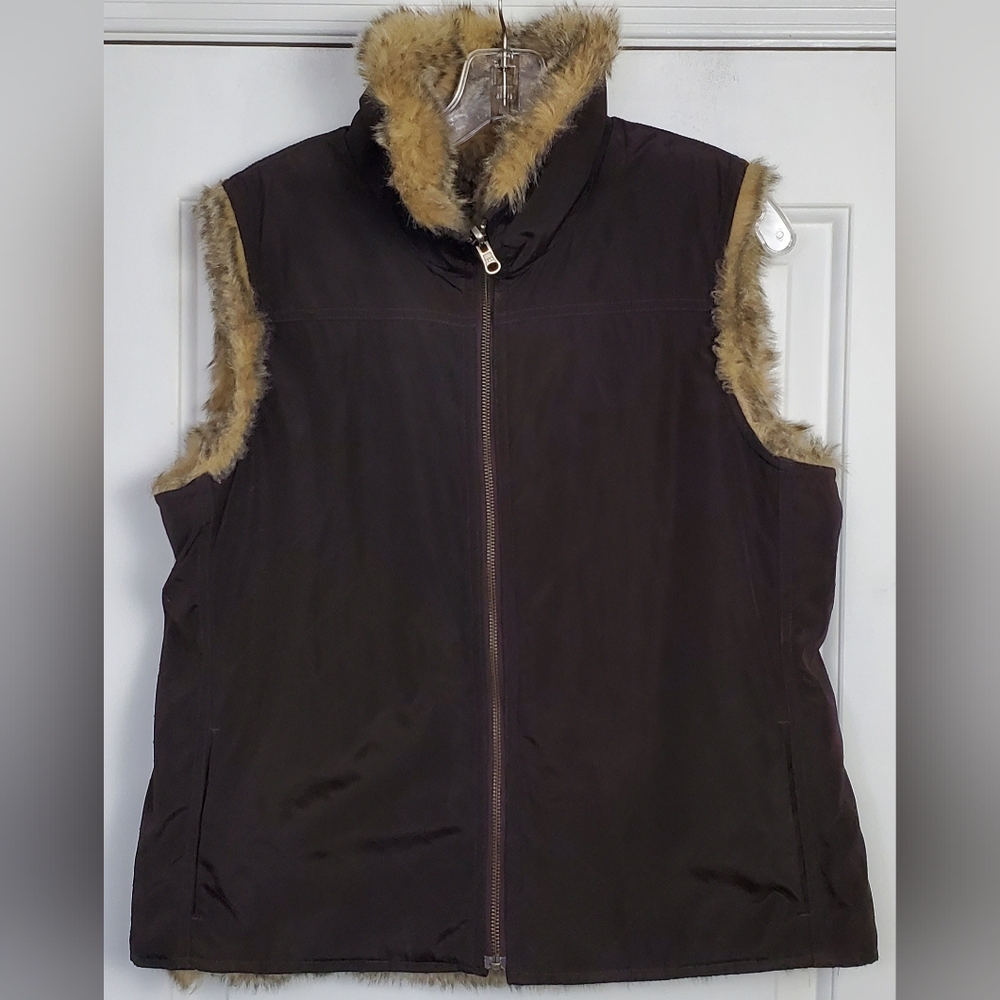 Harolds Womens Reversible Quilted Side & Faux Fur Vest w/ Pockets - Size L - EUC